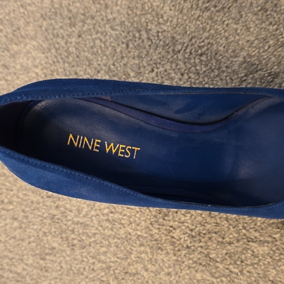 Size 7 blue suede Nine West Heels never worn - Picture 4 of 5